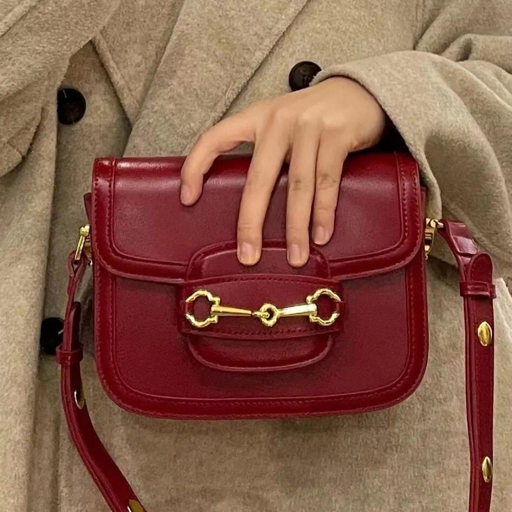 Bolsa Transversal Feminina Versátil 